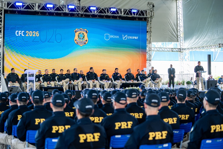 Formação de Novos Policiais Rodoviários Federais é Concluída com Sucesso Formação de Novos Policiais Rodoviários Federais é Concluída com Sucesso