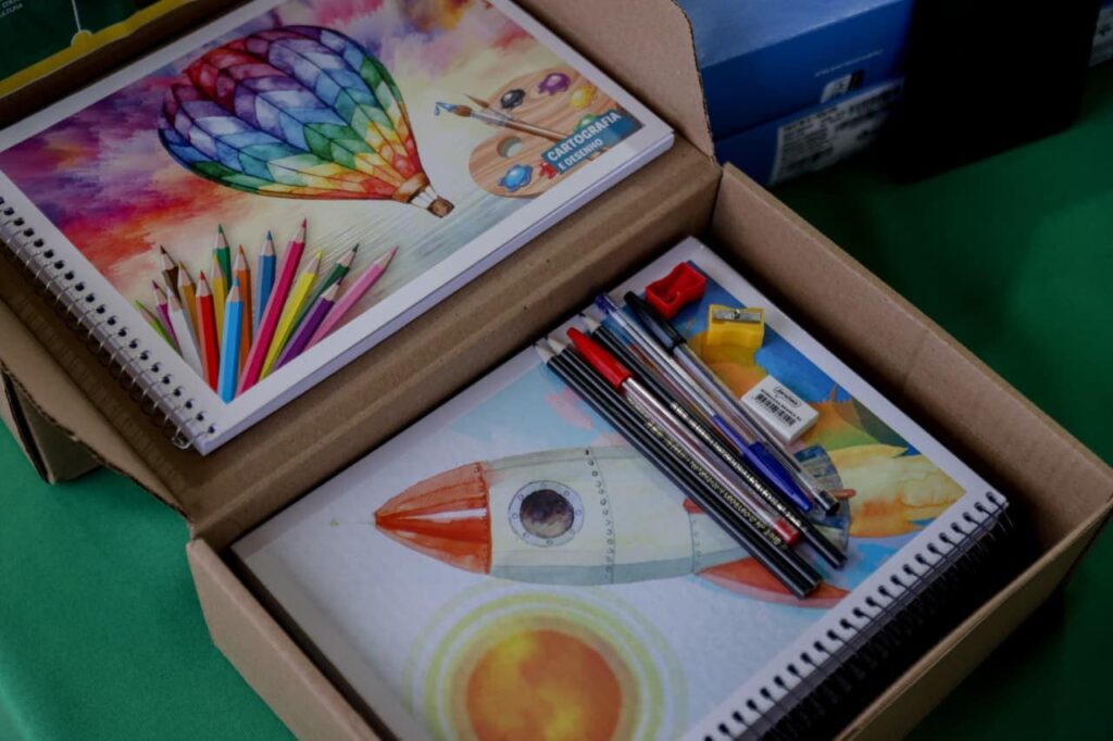 Governo do Acre Lança Auxílio para Material Escolar: Programa Cartão Material Escolar