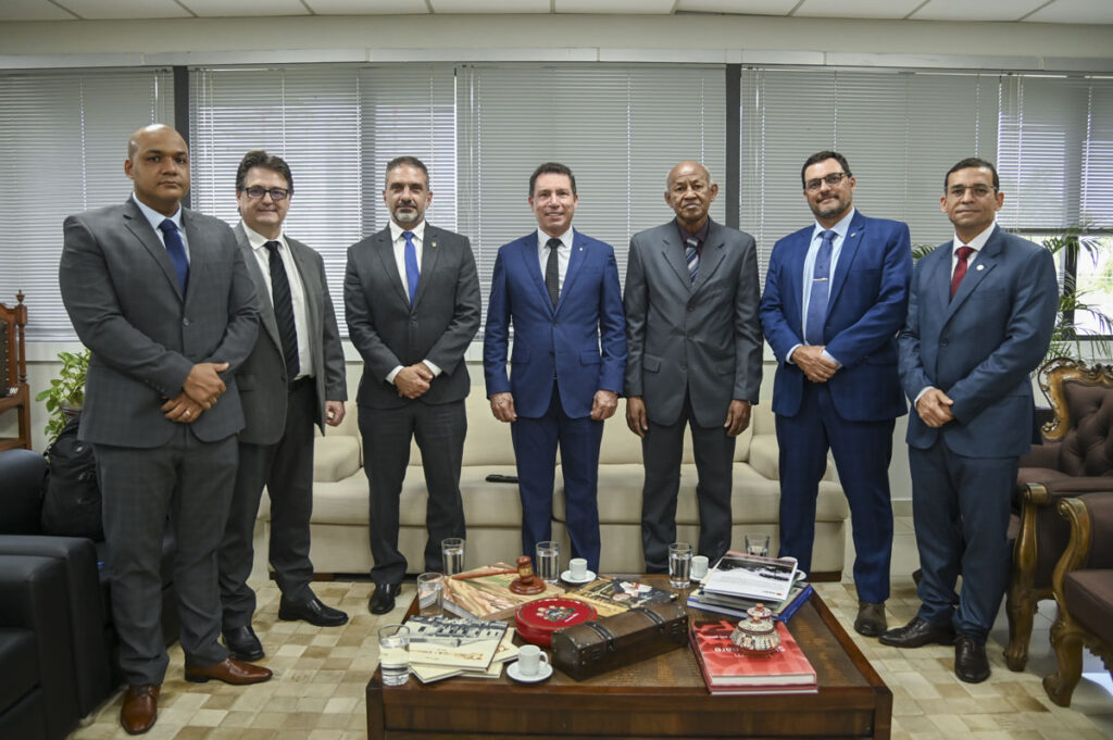 Iniciativa Conjunta para Fortalecer Segurança nas Fronteiras do Acre Iniciativa Conjunta para Fortalecer Segurança nas Fronteiras do Acre