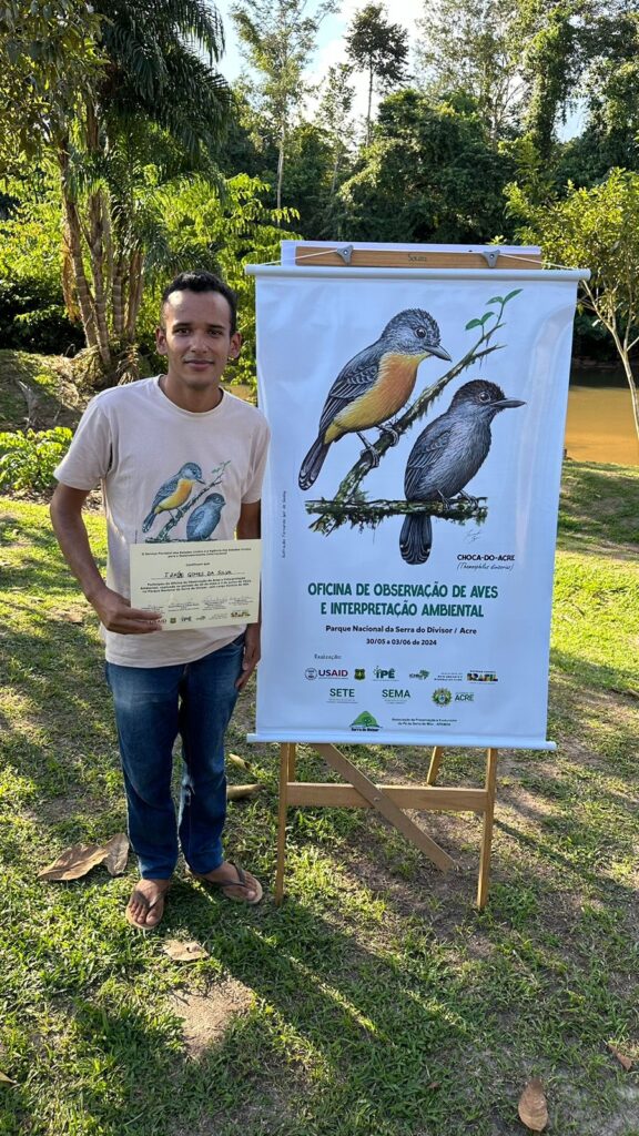 Jovem Condutor Compartilha Dicas de Observação de Aves no Acre em Palestra Gratuita Jovem Condutor Compartilha Dicas de Observação de Aves no Acre em Palestra Gratuita