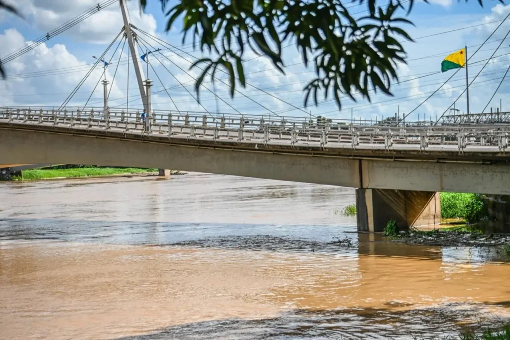 Nível do Rio Acre Aumenta com 6,62 mm de Chuva em 24 Horas