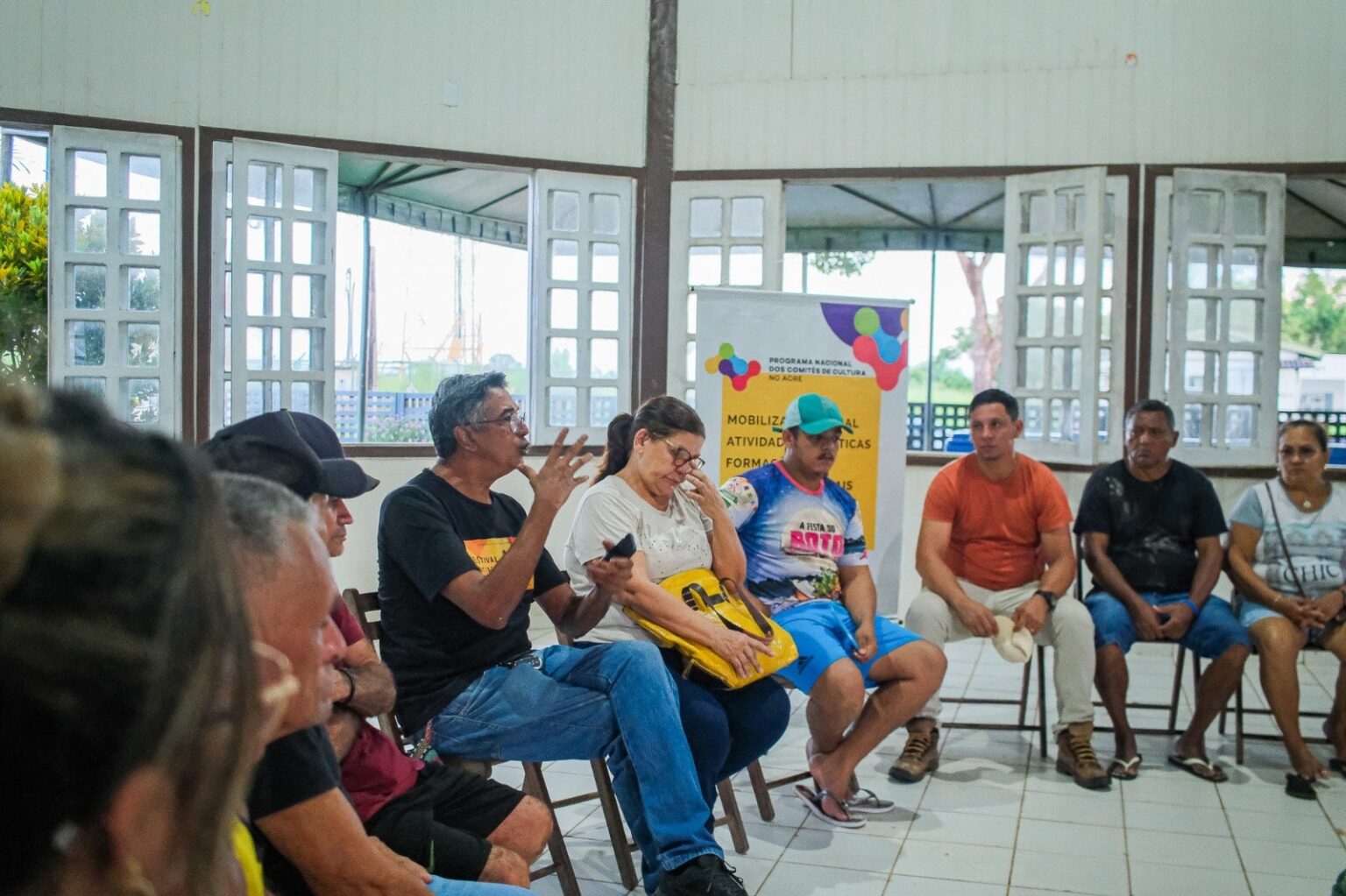 Palestra sobre Economia Criativa e Inovação em Cruzeiro do Sul: Fortalecendo a Cultura Local