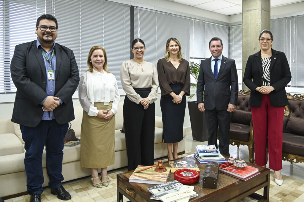 Poder Judiciário do Acre Recebe Comitiva da Defensoria Pública: Novos Caminhos para a Justiça