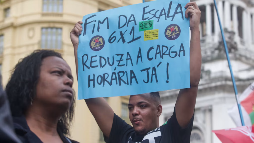 Pressão da Indústria Impede Avanços em Projeto que Pode Encerrar Escala 6x1