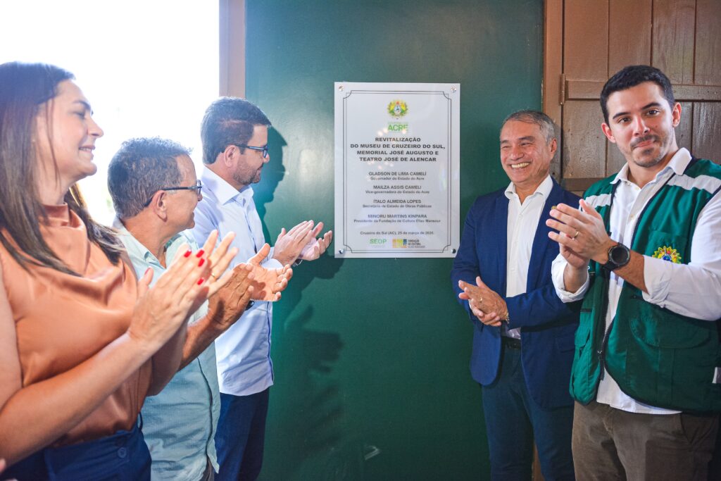 Revitalização Cultural no Acre: Governador Gladson Camelí Reinaugura Museu e Teatro em Cruzeiro do Sul Revitalização Cultural no Acre: Governador Gladson Camelí Reinaugura Museu e Teatro em Cruzeiro do S