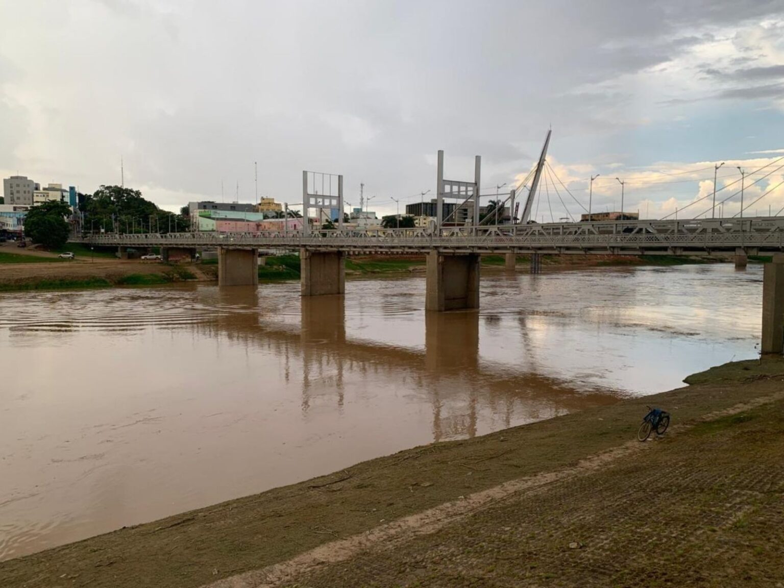 Rio Acre ultrapassa cota de atenção chegando a 10,33 metros na capital