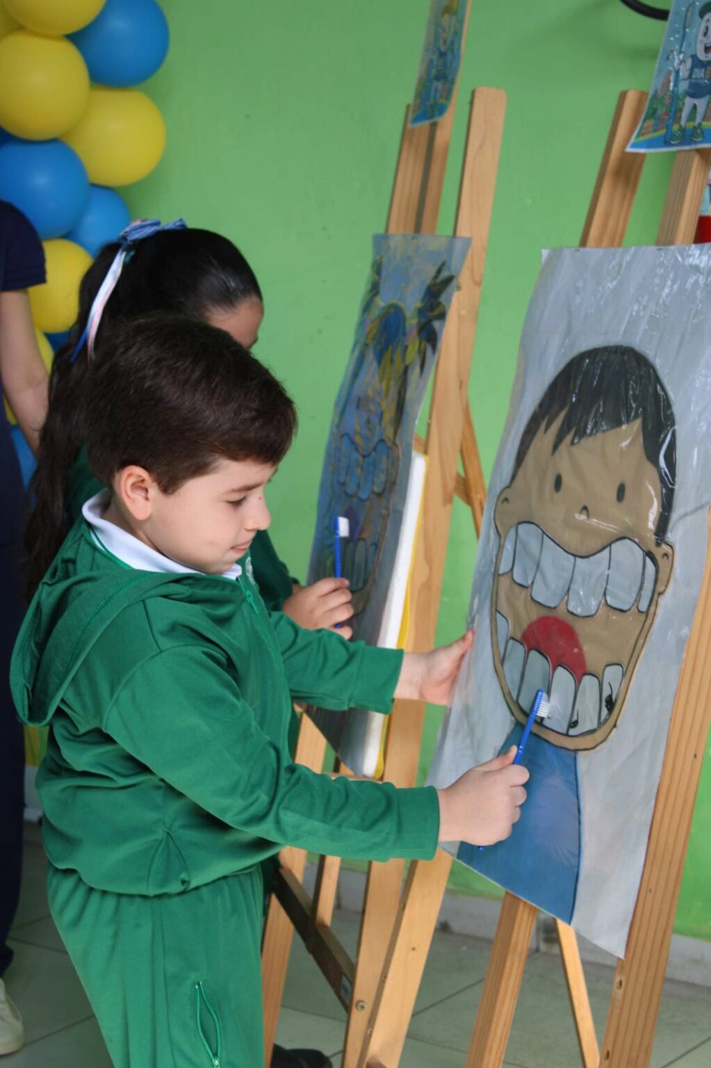 Saúde Bucal em Foco: Cruzeiro do Sul Beneficia Mais de 4 Mil Alunos em 2025