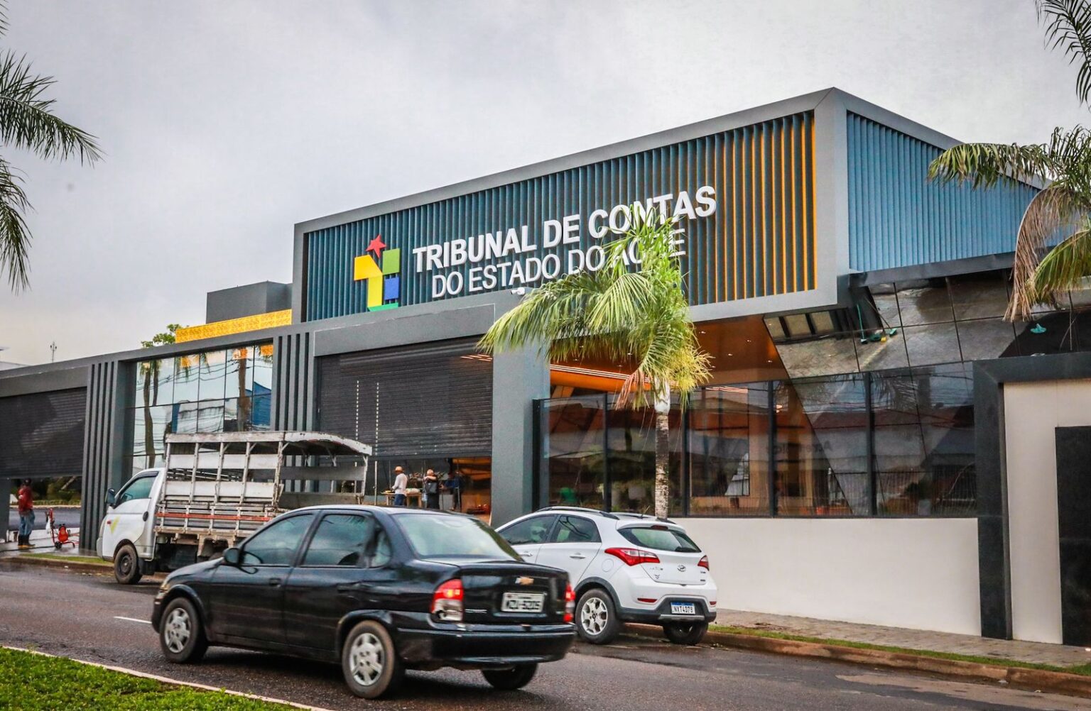 TCE Concede Efeito Suspensivo e Suspende Multa a Pregoeira da PM do Acre TCE Concede Efeito Suspensivo e Suspende Multa a Pregoeira da PM do Acre