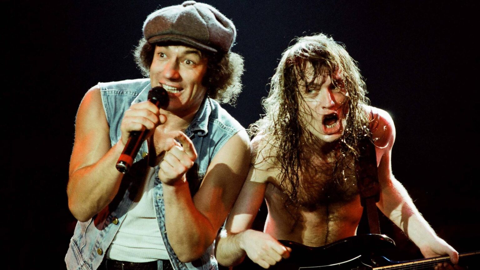 AC/DC: O Álbum Que Quebra o Mito da Repetitividade na Música Rock