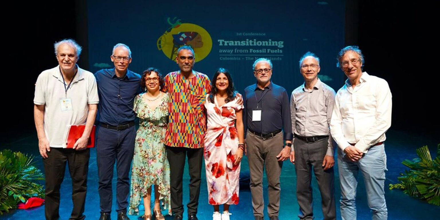 Cientistas Lançam Painel para Guiar a Transição Energética Global