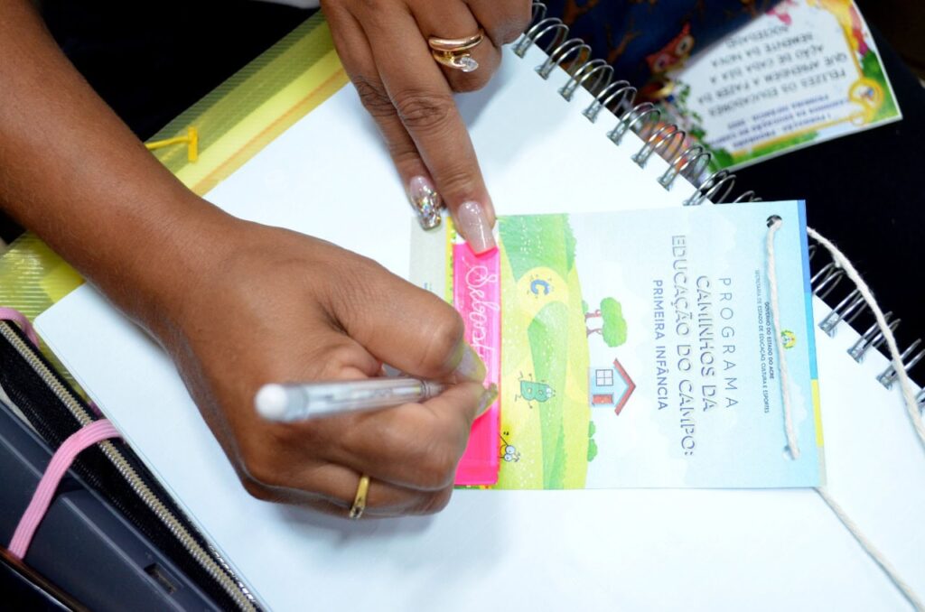 Convocação de Professores do Acre: Assinatura de Contrato até 16 de Abril