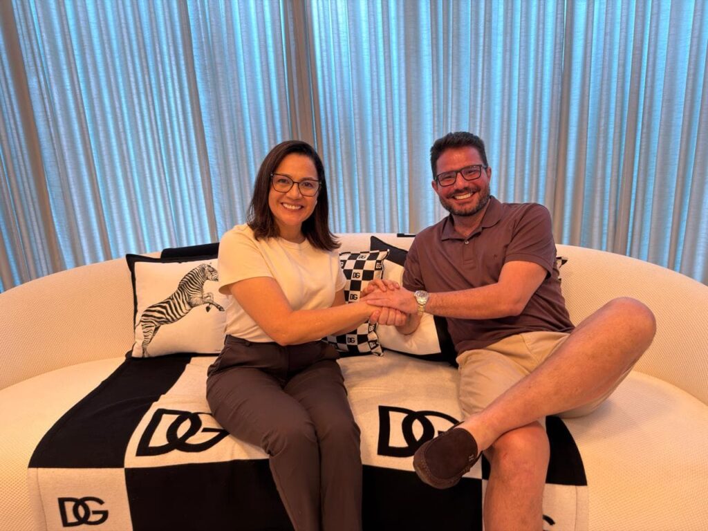 Encontro Estratégico em Manaus: Mailza e Gladson Alinham Rumos Políticos