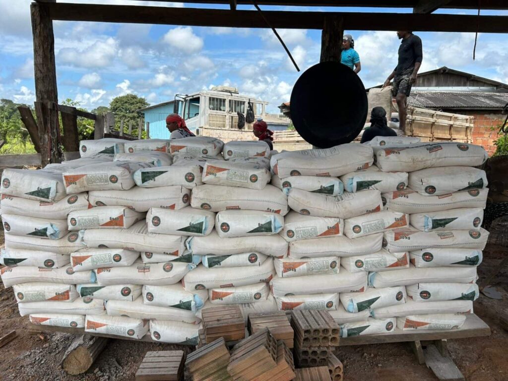 Governo do Acre Fortalece Pecuária Leiteira com Insumos para 230 Produtores