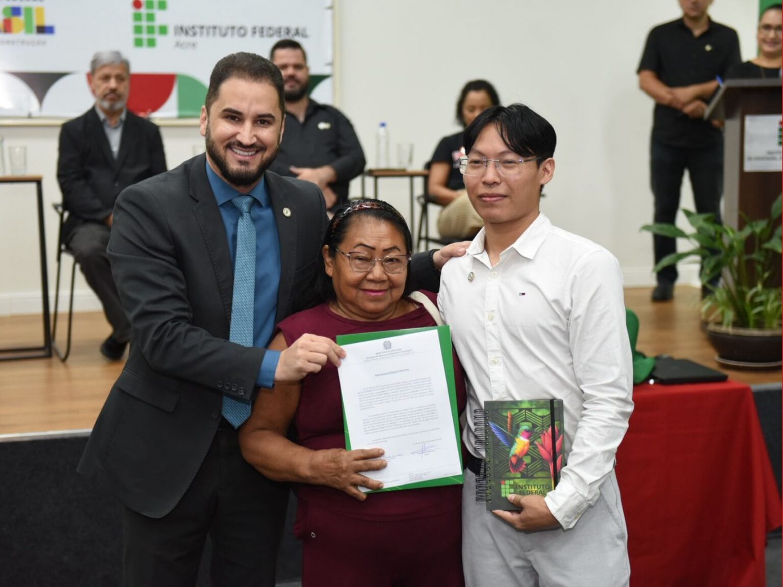 Indígena Huni Kuĩ é Aprovado em Concurso de Professor no Ifac: Uma Conquista Surpreendente