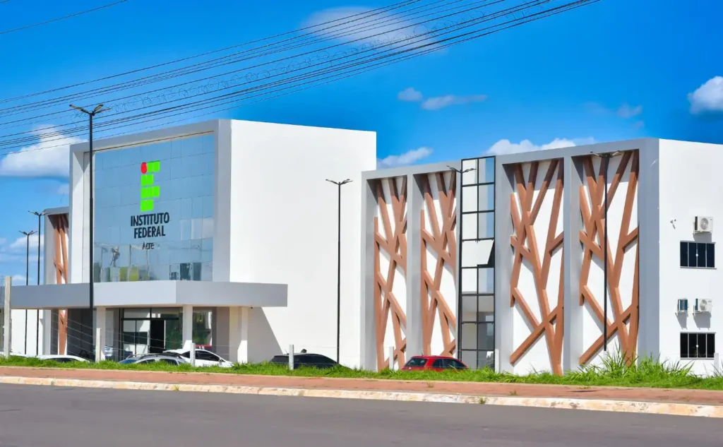 Inscreva-se já: cursos gratuitos de tecnologia e IA do Ifac com 225 vagas disponíveis