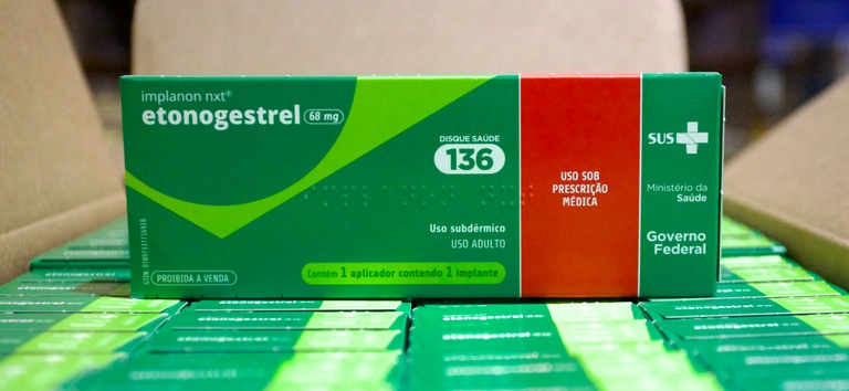 Ministério da Saúde qualifica 11 mil profissionais para ampliar o acesso ao Implanon no SUS Ministério da Saúde qualifica 11 mil profissionais para ampliar o acesso ao Implanon no SUS
