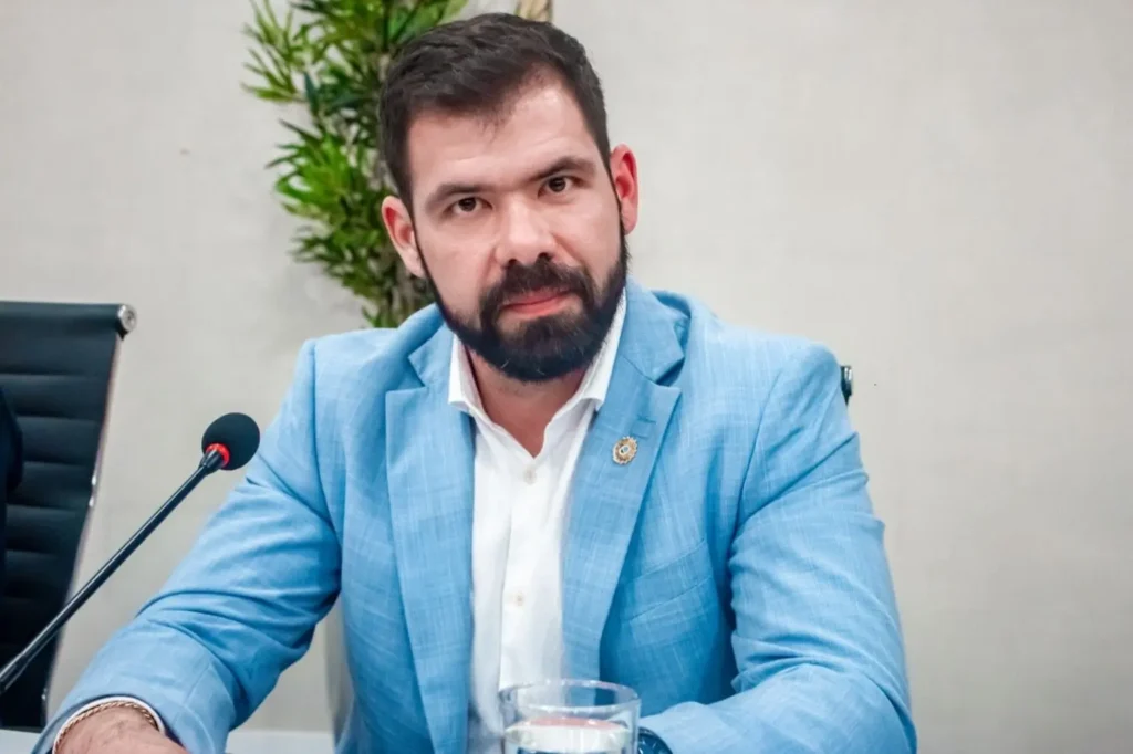 Pedro Pascoal defende sua trajetória na saúde após críticas e filiação ao PSDB Pedro Pascoal defende sua trajetória na saúde após críticas e filiação ao PSDB