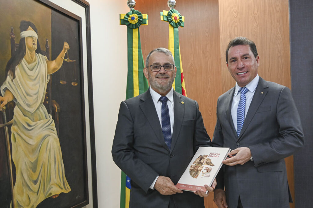 Presidente do TJAC Recebe Desembargador do TJMG em Visita Histórico-Instucional