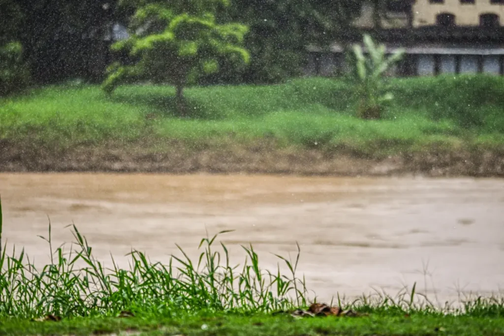 Rio Acre Sobe e Chega a 10,71 Metros em Rio Branco: Informações da Defesa Civil