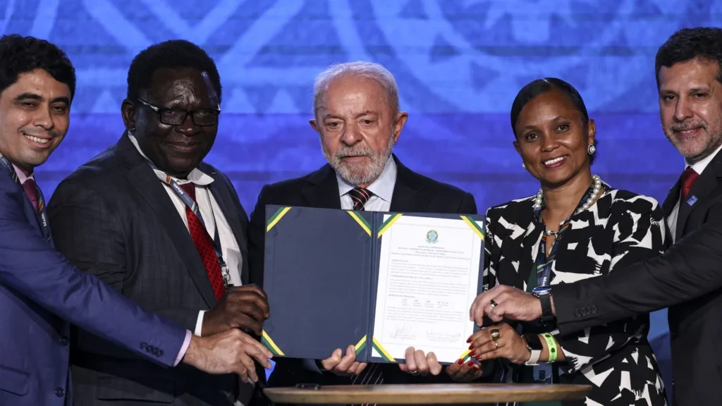 Educação como Ferramenta de Consciência e Soberania entre Brasil e África
