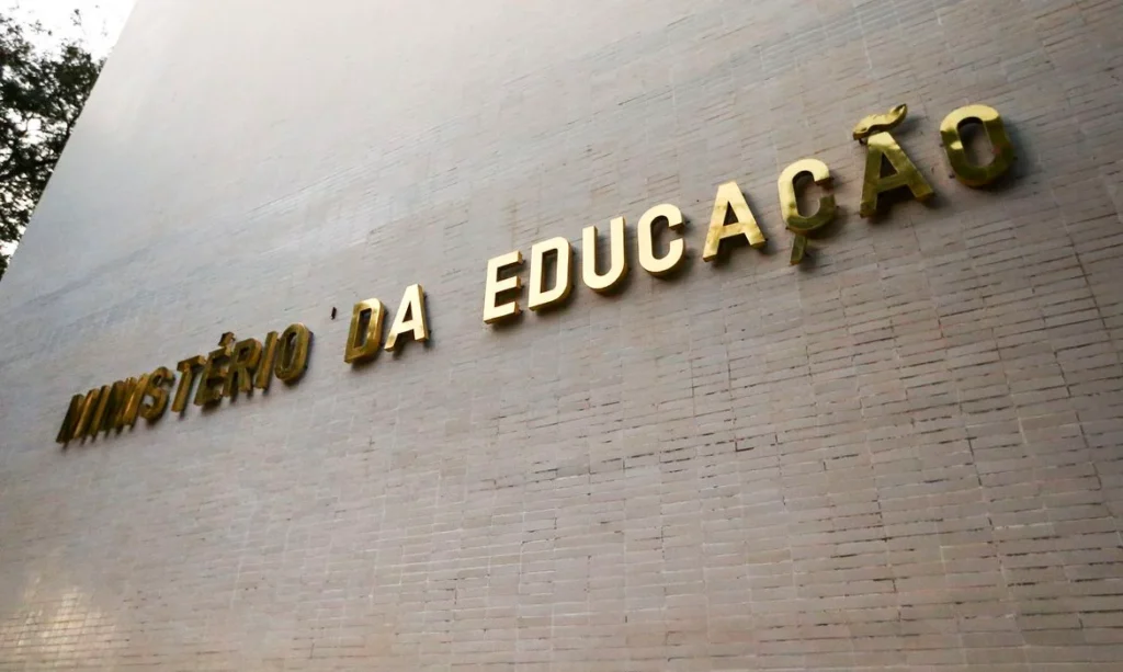 MEC Envia Equipe Especializada ao Acre Após Trágico Ataque em Escola