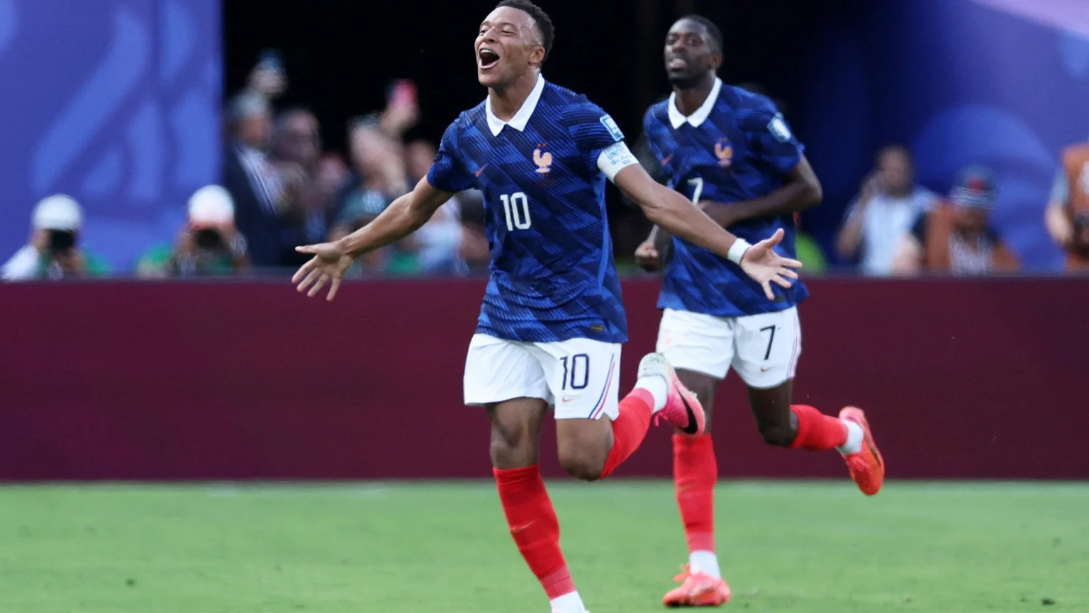 Mbappé se torna maior artilheiro em mata-matas da Copa, superando Leônidas e Ronaldo