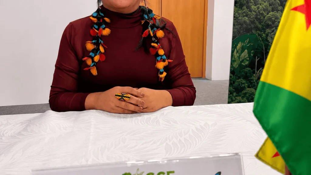 Liderança Indígena do Acre Recebe Bolsa Internacional para Fortalecer Educação e Cultura Shanenawa